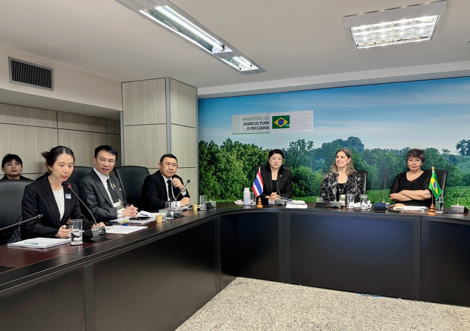 title - ส.ป.ก. ร่วมประชุมคณะทำงานร่วมด้านการเกษตรไทย-บราซิล ครั้งที่ 2 เดินหน้าความร่วมมือด้านกาแฟ ดิน และเทคโนโลยีการเกษตร